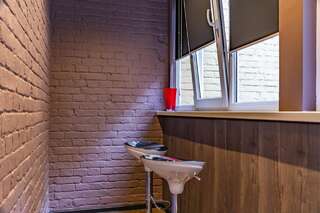 Апартаменты Luxury Upscale Apartments On Maydan Киев Двухместный номер Делюкс с 1 кроватью и балконом-9